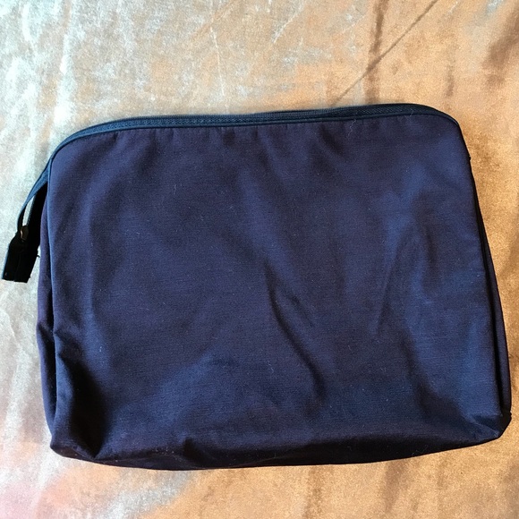 Christian Dior Cosmetic Clutch - Picture 3 of 8